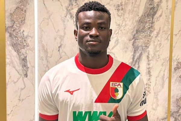 Transfert : L’attaquant nigérian Uchenna Ogundu signe à Augsbourg