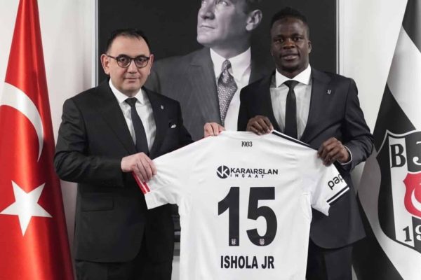 Junior Olaitan à Besiktas : Un cinquième club en quatre ans !