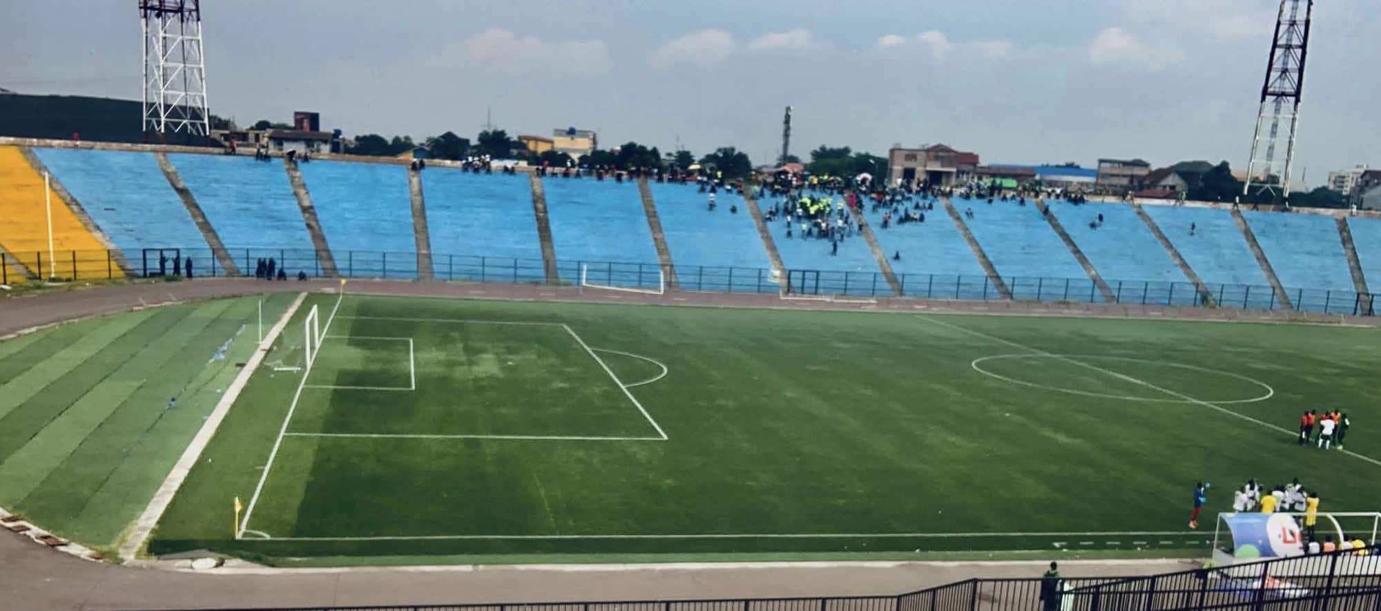RDC : le ministre Budimbu ferme le stade Tata Raphaël !