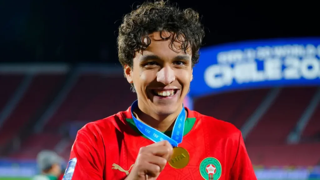 Le PSG explore une piste marocaine pour sécuriser son couloir droit