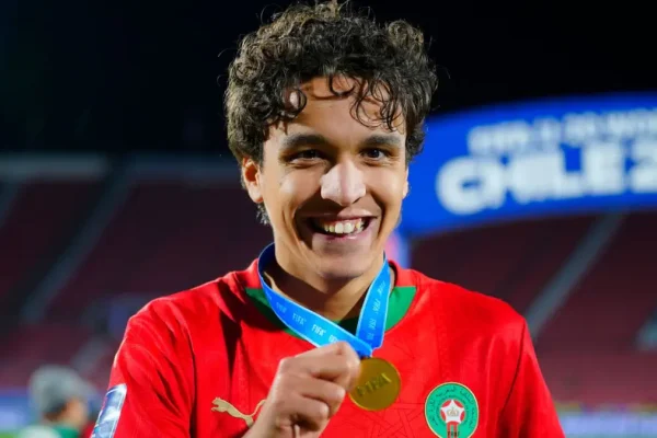 Le PSG explore une piste marocaine pour sécuriser son couloir droit
