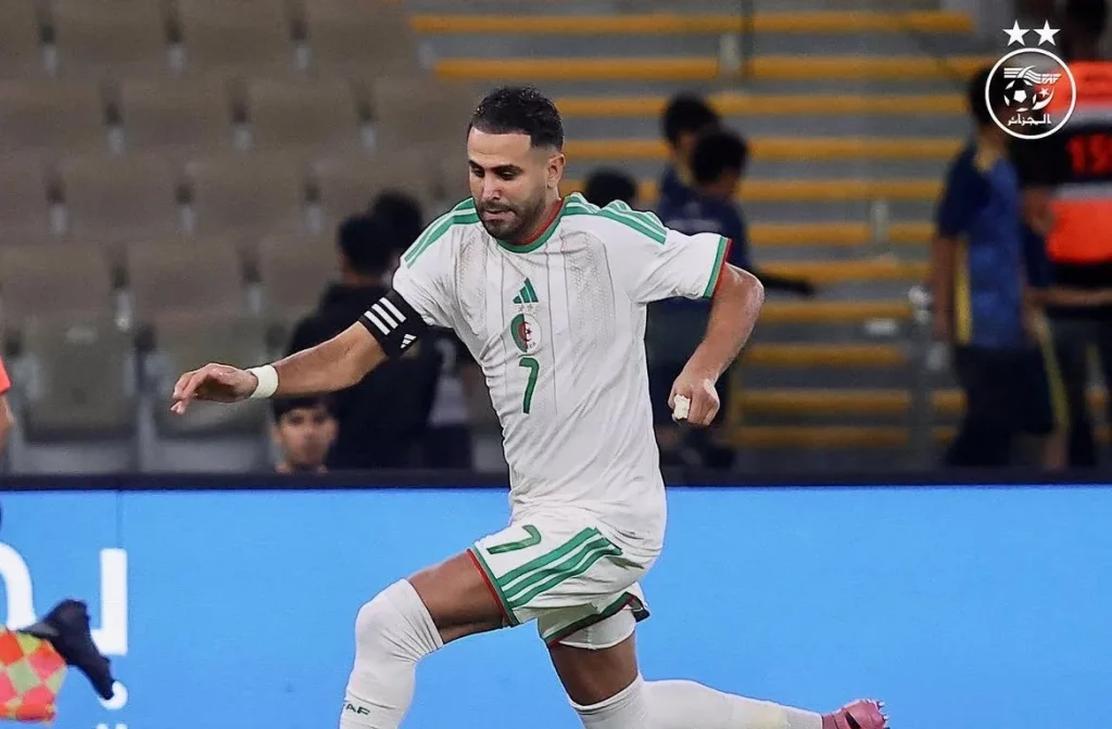 Riyad Mahrez ne quittera pas Al Ahli avant la fin de son contrat