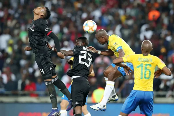 Южная Африка: Orlando Pirates v Mamelodi Sundowns, центральный матч лиги