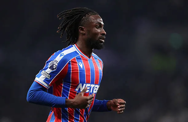 Crystal Palace : Растет беспокойство за Эванна Гессана
