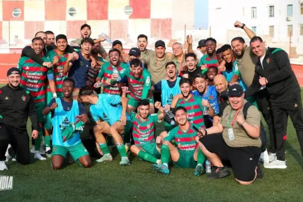 Алжир : МК Алжир близок к 3-му подряд титулу